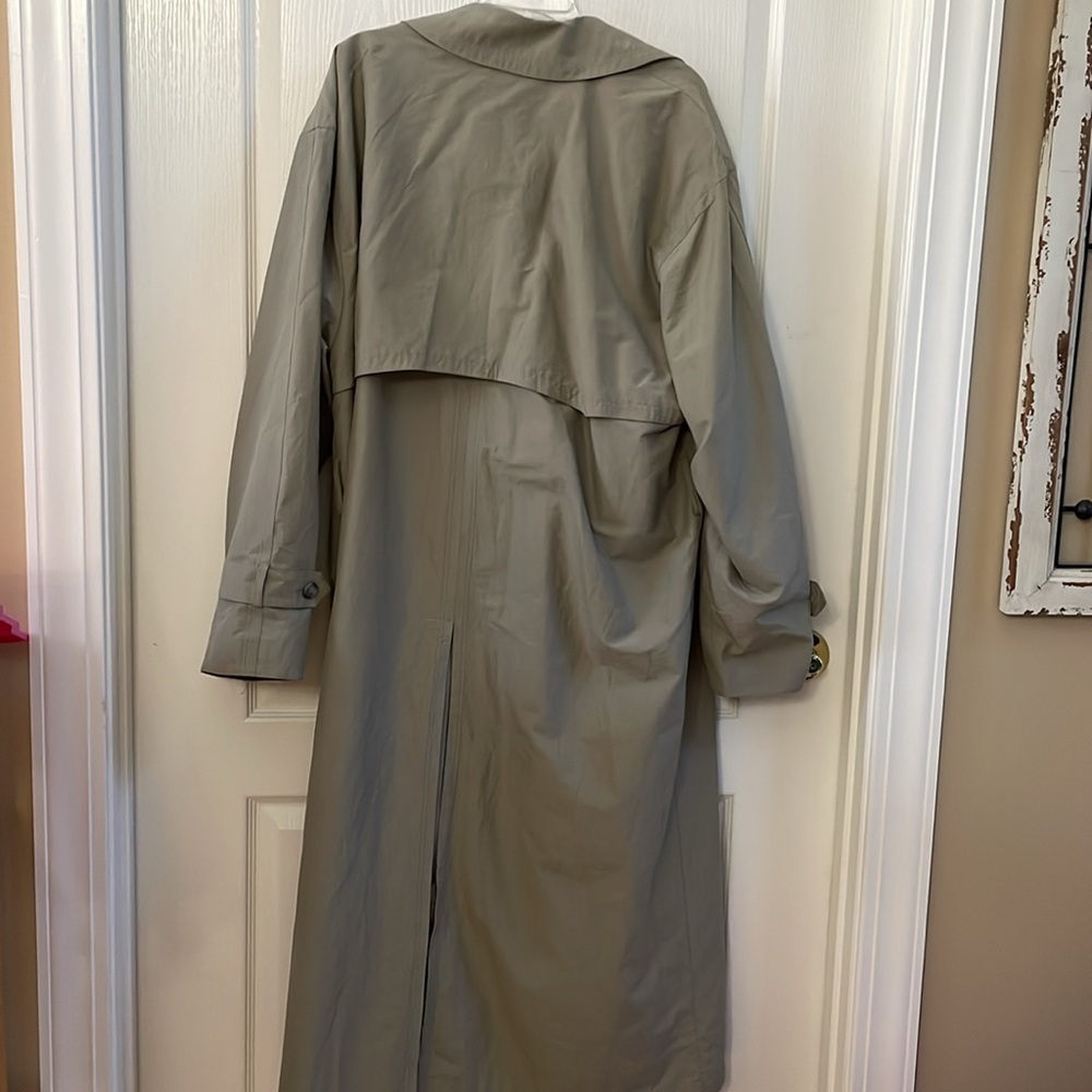 London Fog Light Gray or Tan Trench Coat Size 44L - Picture 5 of 5